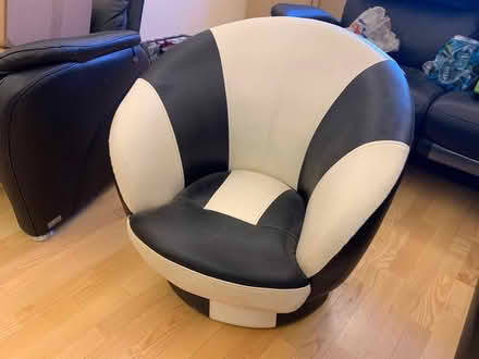 Photo of free Child’s swivel chair (Flecknoe CV23) #1