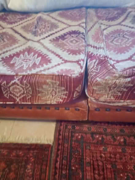 Photo of free sofa (King's Hedges Ward CB4) #4