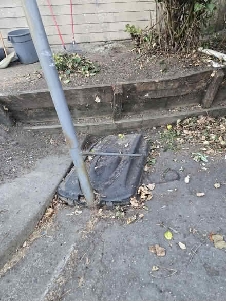 Photo of free Basketball hoop (El Sobrante) #2