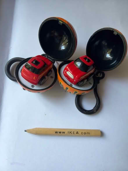 Photo of free Teeny remote control cars (Sanderstead CR2) #1