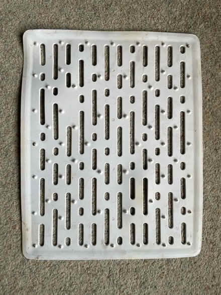 Photo of free Rubbermaid sink protector (De Parys MK40) #1