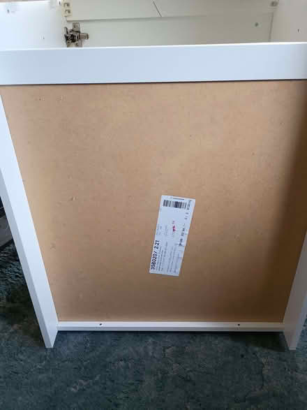 Photo of free White Kitchen base unit Cabinet 60cm wide (Whitwick LE67) #2