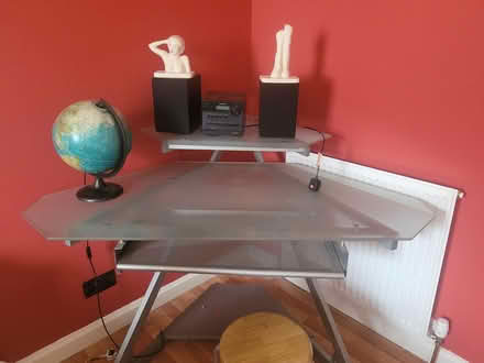 Photo of free Corner desk glass (Eh8 9th) #1