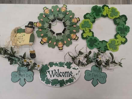 Photo of free St Patrick's day decorations (East Somerville) #1