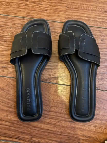 Photo of free Primark flat sandals (Br2 0tx) #1