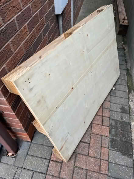 Photo of free Small Pallett with Solid Ply Base (Allestree) #2