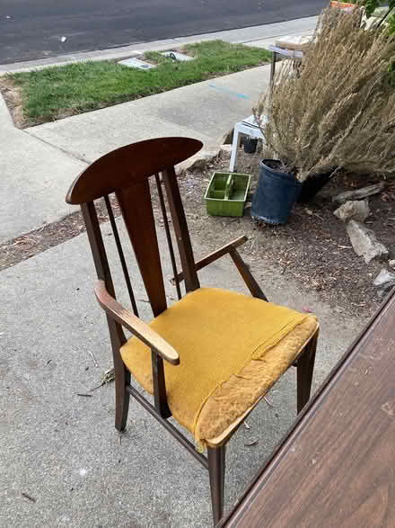 Photo of free Mid-century Dining table w/ chairs (Near the Cupertino Library) #4
