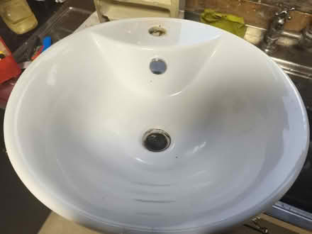 Photo of free Countertop basin (Bradway S17) #2