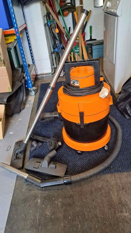 Photo of free Vax vacuum cleaner. (Higher Woodhill BL8) #1