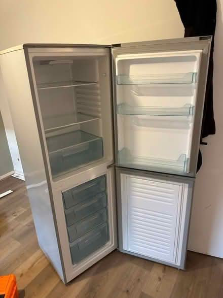 Photo of free Fridge freezer (Se9 4sw) #4