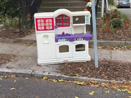 Photo of free Curb Alert! Play kitchen (East Arlington) #1