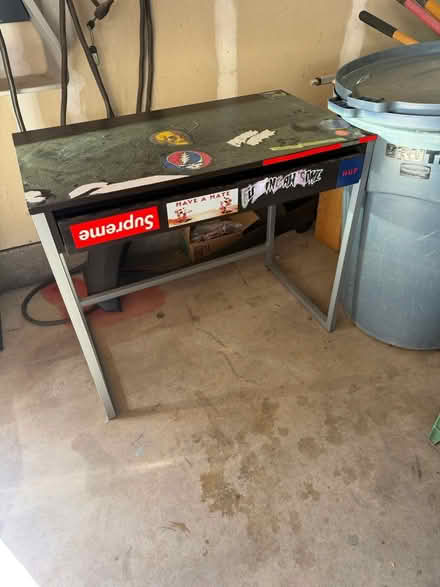 Photo of free Desk (Indian school and Rio grande) #1