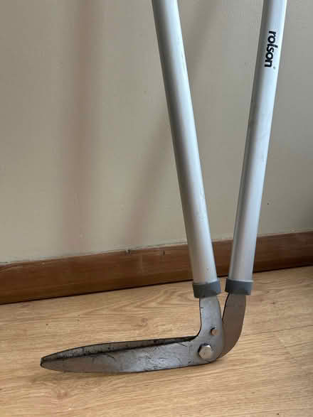Photo of free Edging shears (Newfield Green S14) #2