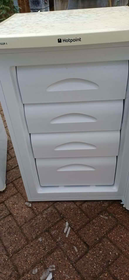 Photo of free Fridge and freezer (Sunny Hill DE23) #3