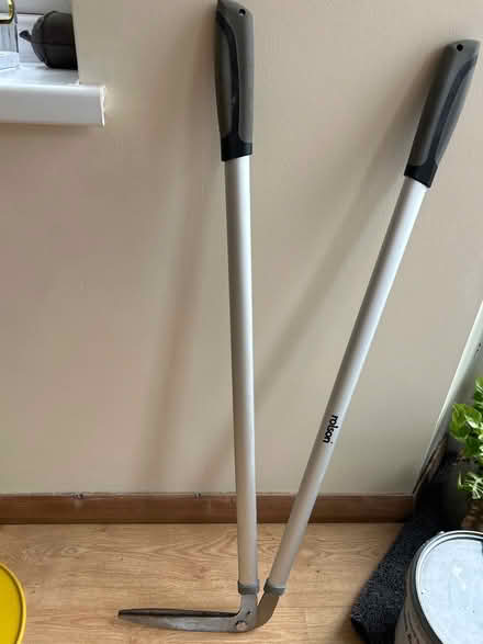 Photo of free Edging shears (Newfield Green S14) #1