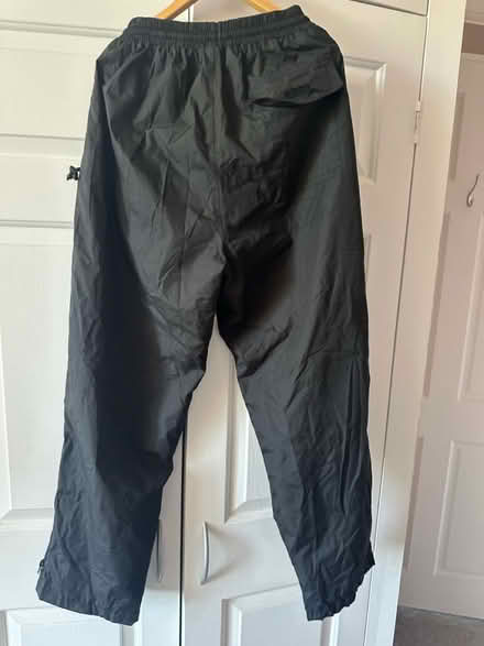 Photo of free Size 14R women’s over trousers (Lower Island CT5) #2