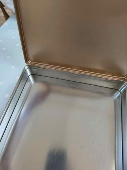 Photo of free Old biscuit tin with hinged lid. (Risinghurst OX3) #4