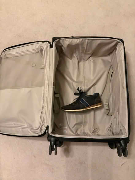 Photo of free Samsonite large suitcase (Reading Castle Hill - RG1) #2