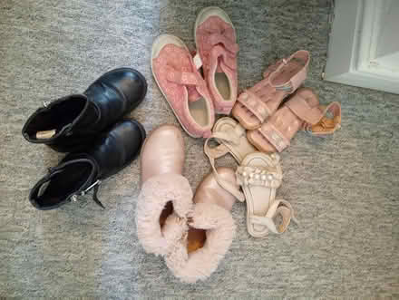 Photo of free Girls shoe (Bushey) #1