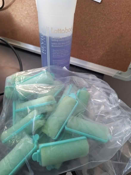 Photo of free Hair Rollers and Settimg lotion (Queens Dr N4) #3
