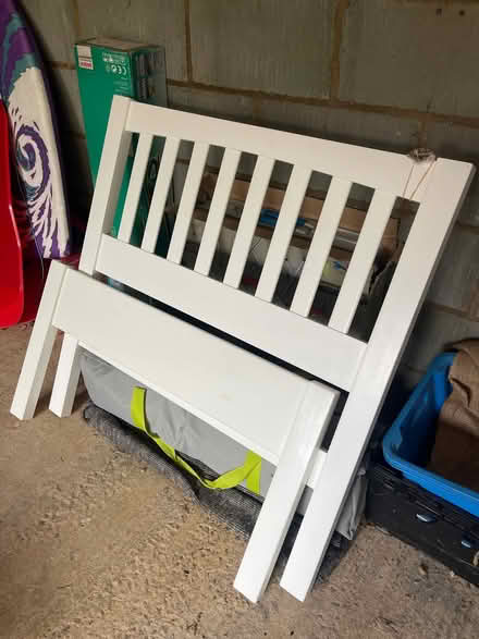 Photo of free Bed frame with pull out bed frame underneath. (Dacorum HP23) #4
