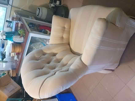 Photo of free Slipper chair (King's Hedges Ward CB4) #1
