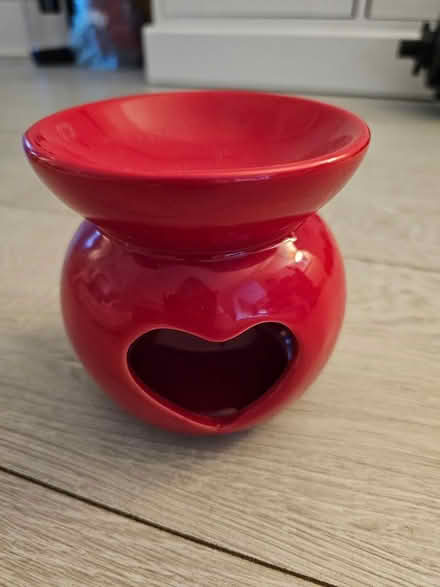 Photo of free Small Oil/Wax Burner (Redhill RH1) #2