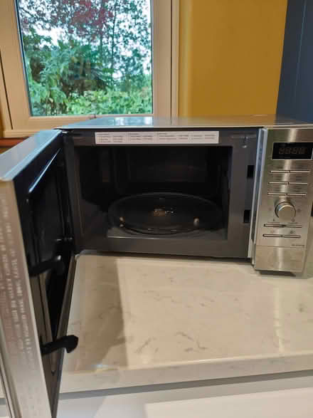 Photo of free Microwave oven (Youlgreave DE45) #1