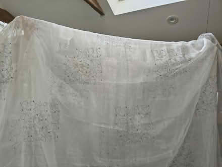 Photo of free White sheer voile, with pattern. 1.5 m x 6 m. 2 holes. (Risinghurst OX3) #2