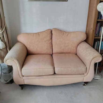 Photo of free Classic vintage pink sofa set (2-seater and 3-seater) (Sanderstead CR2) #2