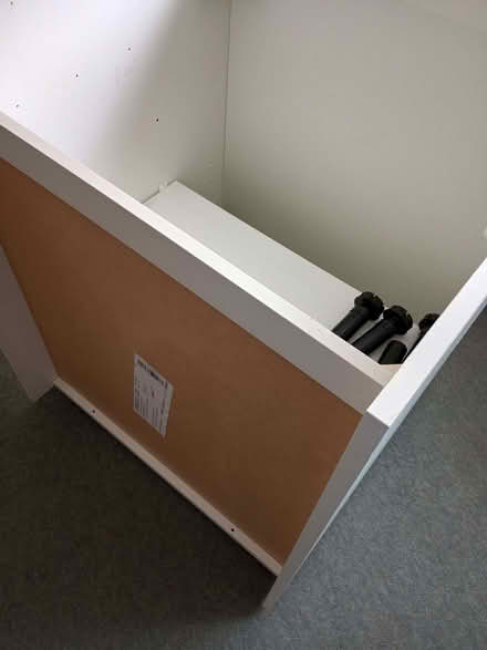 Photo of free White Kitchen base unit Cabinet 60cm wide (Whitwick LE67) #4