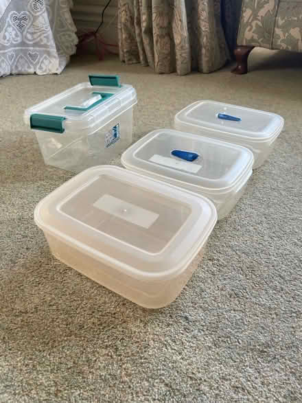 Photo of free Food storage containers (De Parys MK40) #1