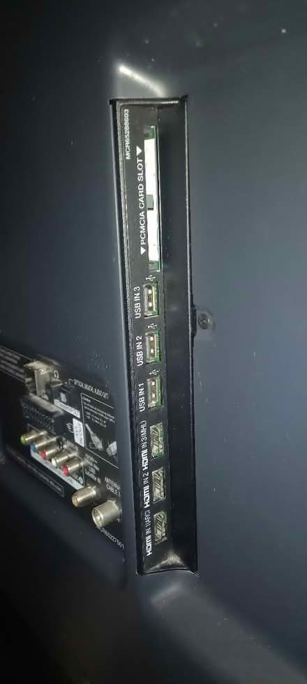 Photo of free 43 inch TV (Hackney E8) #4