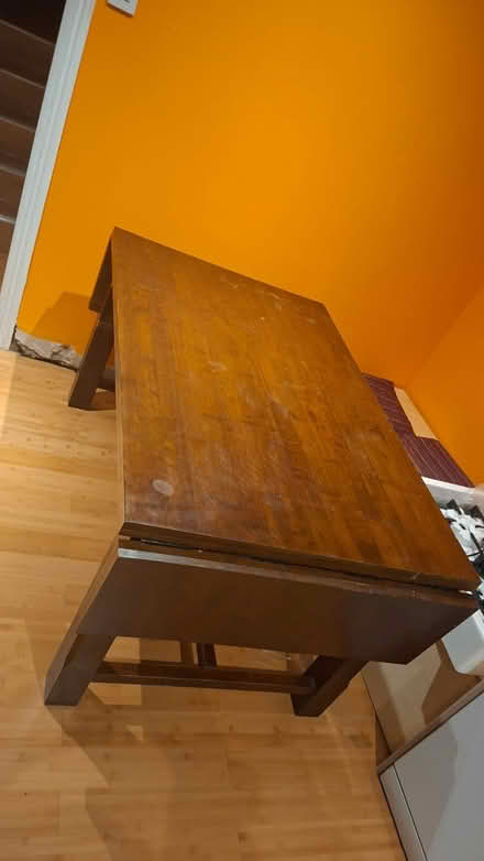 Photo of free Extending dining table (Harlesden NW10) #1