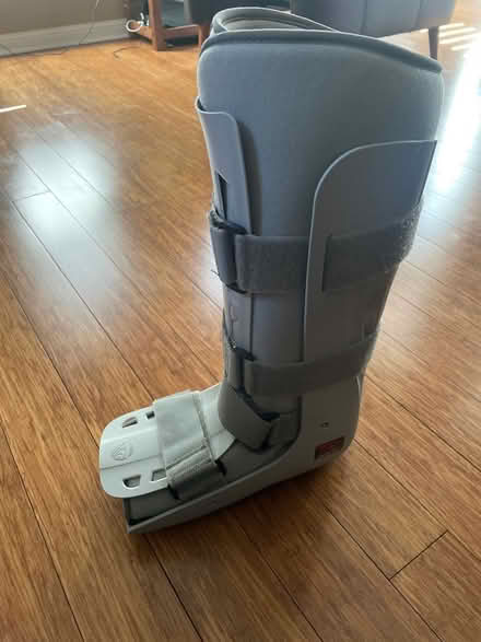 Photo of free Walking boot / air cast (Trelawny Circle L5n6n9) #1