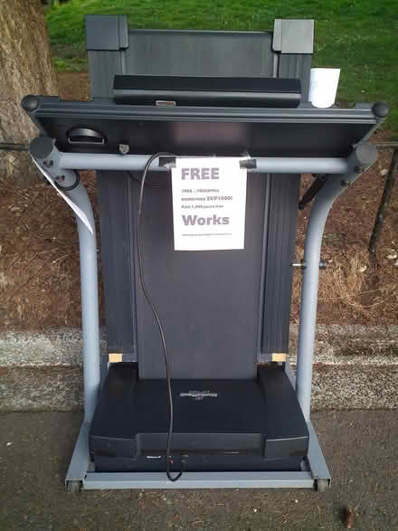 Photo of free nordictrack treadmill (30610 1st place S Federal Way) #2
