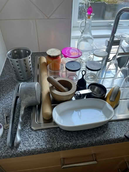 Photo of free Assorted kitcheware (Anerley SE20) #3