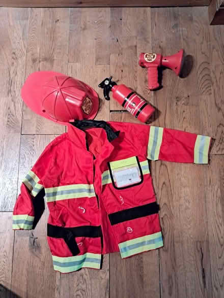 Photo of free Fireman costume 4 / 5 year old (OX25, Weston on the green) #1