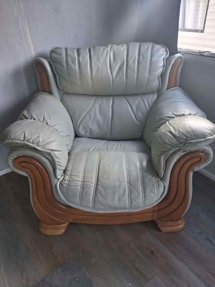 Photo of free 2 leather armchairs & 3 seater settee (Flintshire SY13) #2