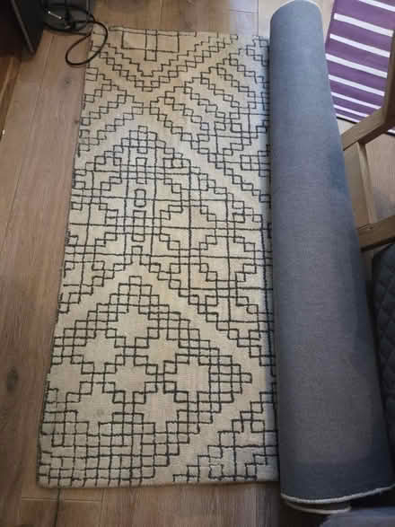 Photo of free Patterned rug (Holloway N7) #1
