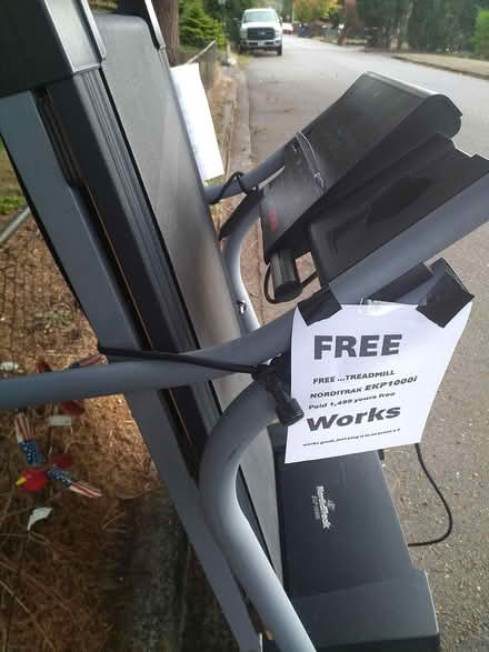 Photo of free nordictrack treadmill (30610 1st place S Federal Way) #1
