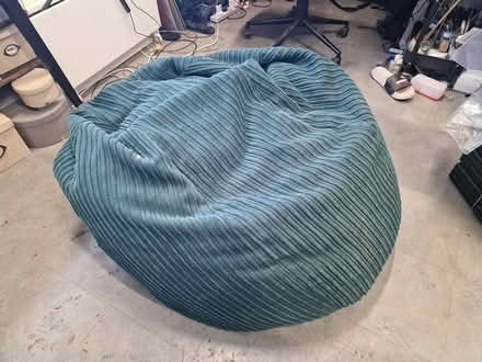 Photo of free Jumbo benbag (W85bu) #2