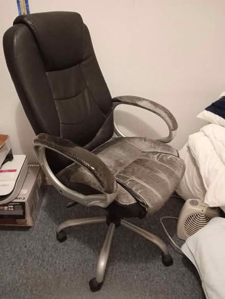 Photo of free Office chair (Banstead SM7) #2