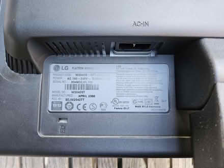 Photo of free LG Flatron W2042S PC monitor (Petersfield GU32) #3