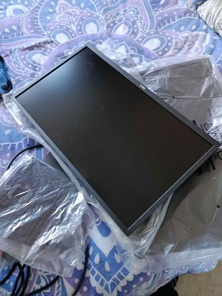 Photo of free 2 x Dell monitors (sovereign harbour BN23) #1