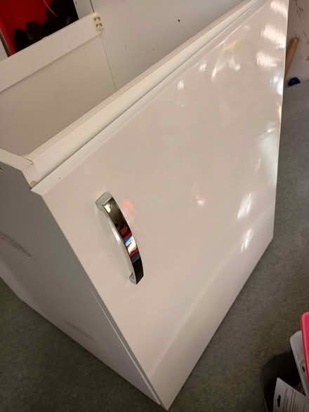 Photo of free White Kitchen base unit Cabinet 60cm wide (Whitwick LE67) #3