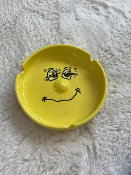 Photo of free Ashtray’s (Tadworth KT20) #3