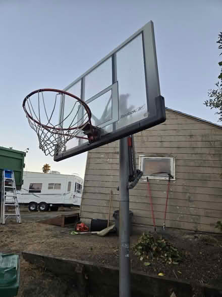 Photo of free Basketball hoop (El Sobrante) #3