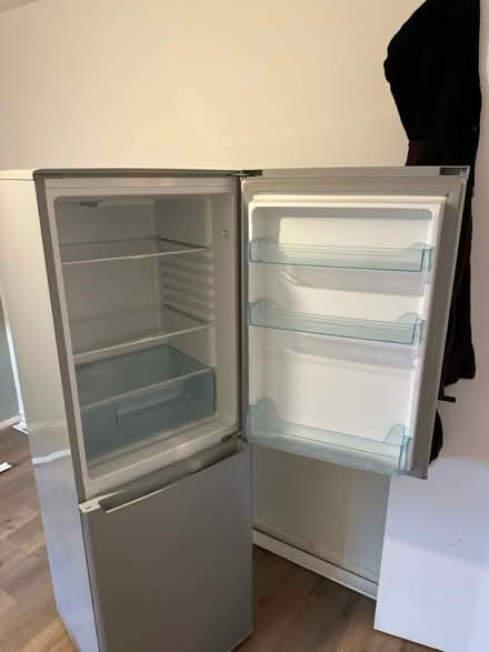 Photo of free Fridge freezer (Se9 4sw) #1