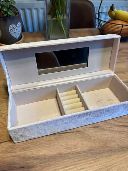 Photo of free Jewellery box (Leeds LS10) #3